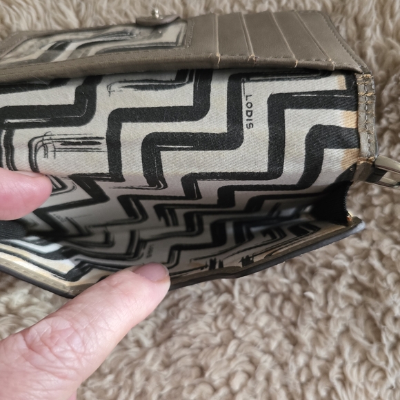 Lodis Leather Wallet Wristlet by with RFI. EUC Box Included. - Picture 9 of 13